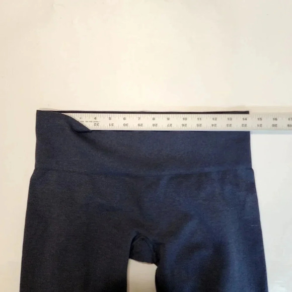Lululemon Seamlessly Street Crop Legging in Cadet Blue Women's Size 8 - Picture 8 of 11